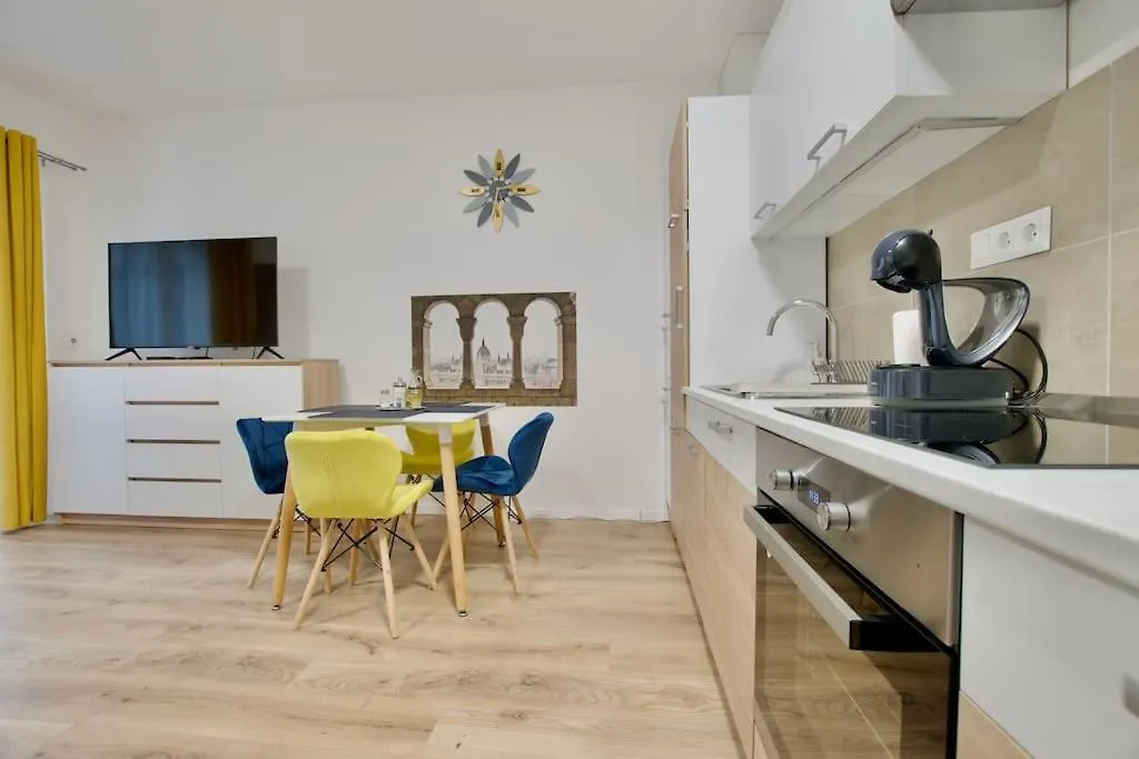 Standard Apartment By Hi5-Horvath Mihaly Square Budapest Ungarn