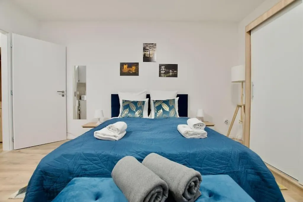 Standard Apartment By Hi5-Horvath Mihaly Square Budapest Ungarn